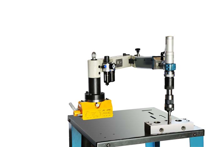 磁力吸盤(pán)攻絲機(jī)